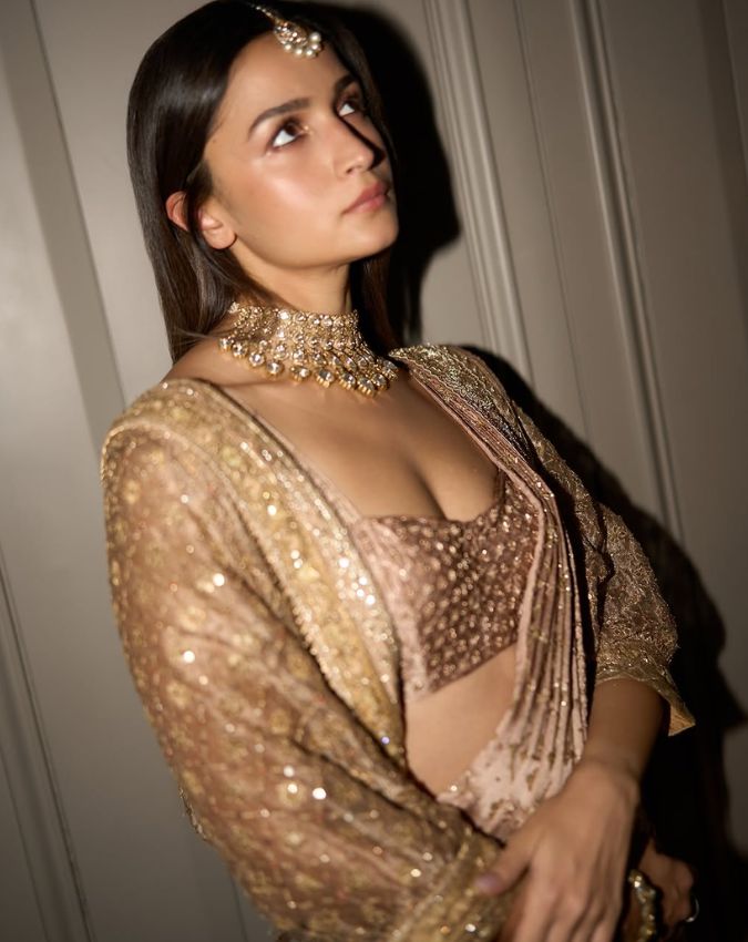 Alia Bhatt, Alia Bhatt Diwali Celebration 2025, Diwali 2025-1-2-3-4-5-6-7-8