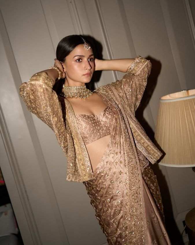 Alia Bhatt, Alia Bhatt Diwali Celebration 2025, Diwali 2025-1-2-3-4-5