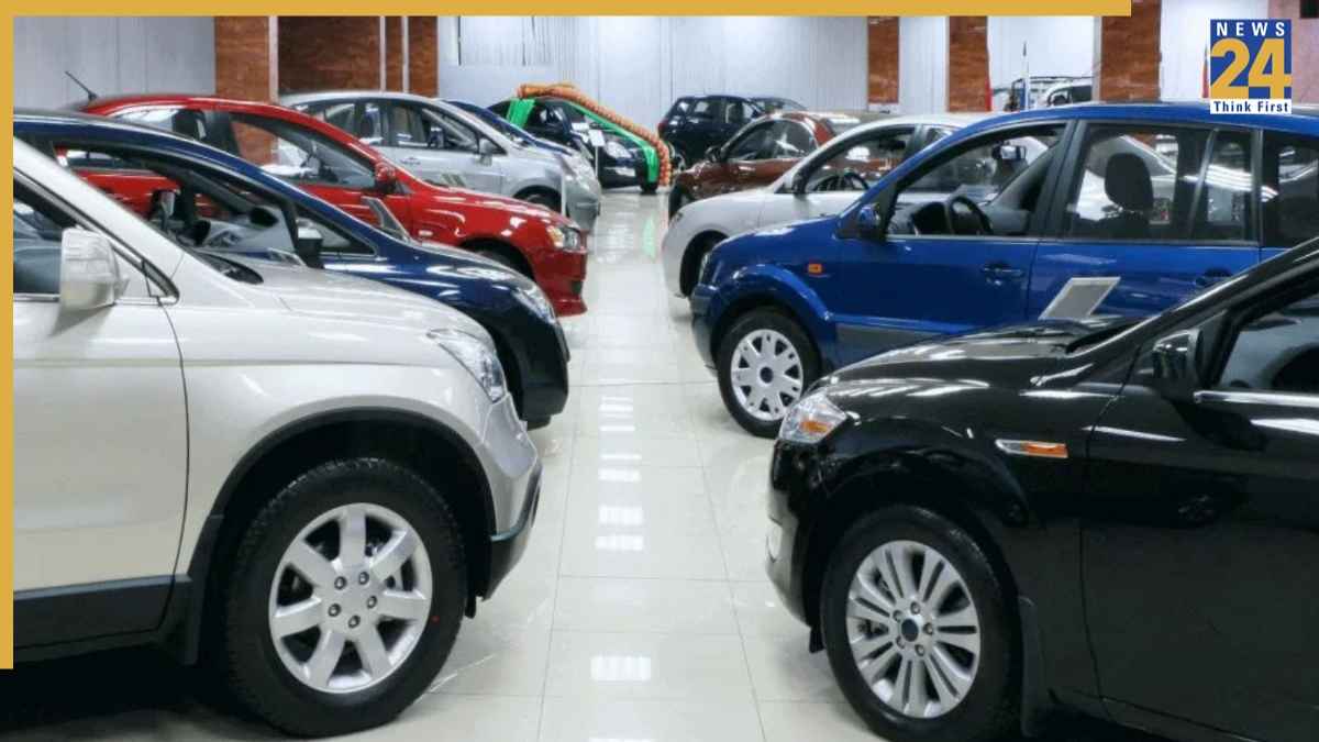 सितंबर 2025 में कार बिक्री में बढ़ोतरी, Maruti बनी नंबर वन, Tata-Mahindra ने भी तोड़ा रिकॉर्ड
