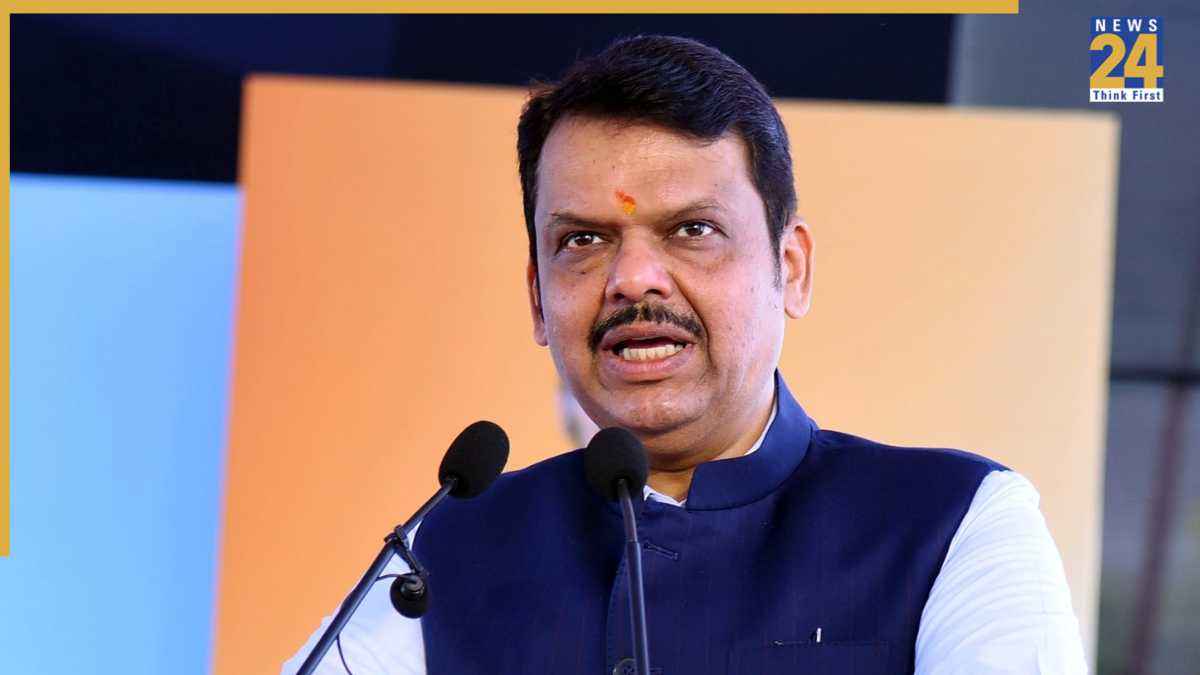‘वंदे मातरम्’ के 150 वर्ष पूरे होने पर महाराष्ट्र सरकार का बड़ा फैसला, 7 दिन तक गाया जाएगा पूरा राष्ट्रीय गीत