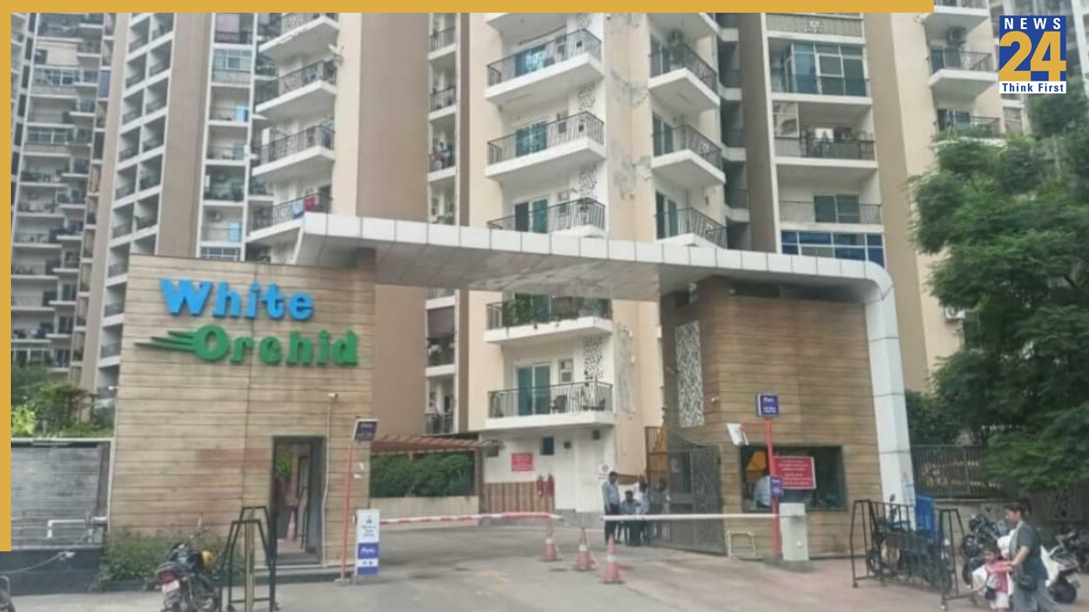 ग्रेटर नोएडा वेस्ट की सोसायटी में एओए चुनाव पर उठे सवाल, हर कोई बन गया निर्विरोध पदाधिकारी