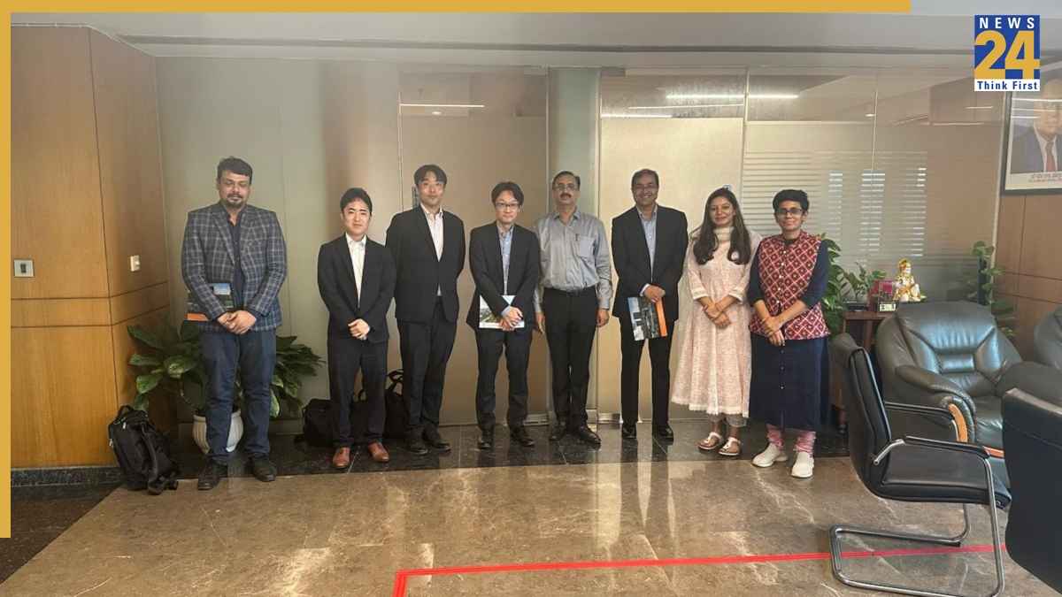 Greater Noida News: ग्रेटर नोएडा में निवेश की राह तलाशने पहुंचा जापानी डेलिगेट्स, इंफ्रास्ट्रक्चर देख हुए प्रभावित