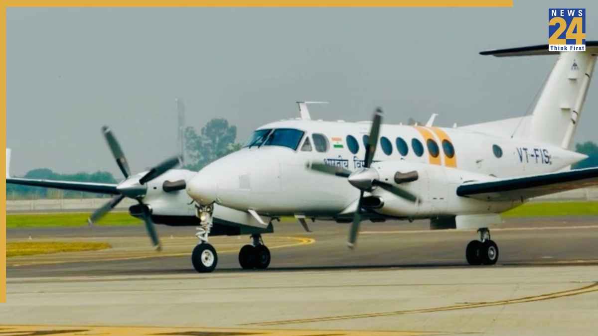 Noida Airport (2)