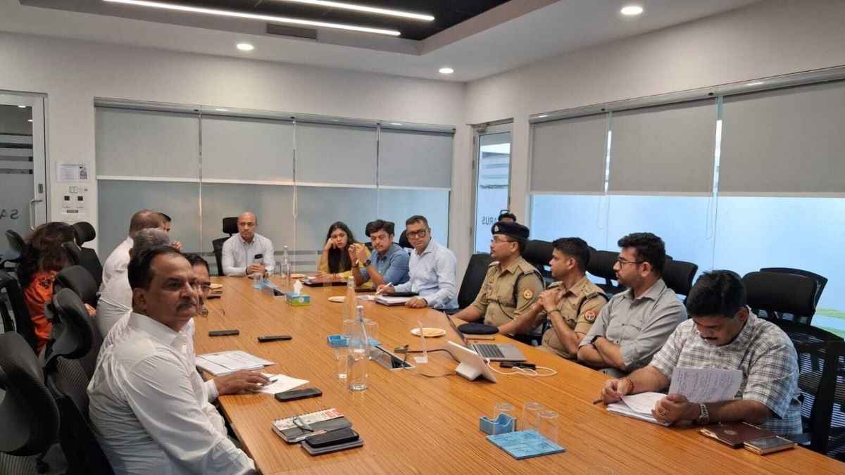 Noida International Airport Meeting