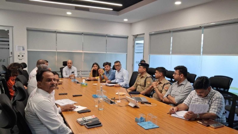 Noida International Airport Meeting