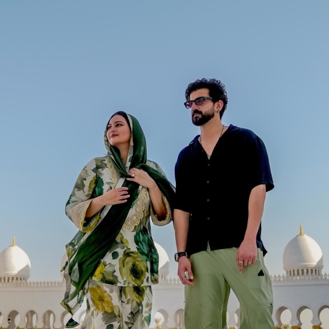 Sonakshi Sinha, Zaheer Iqbal-1-2-3-4-5-6-7