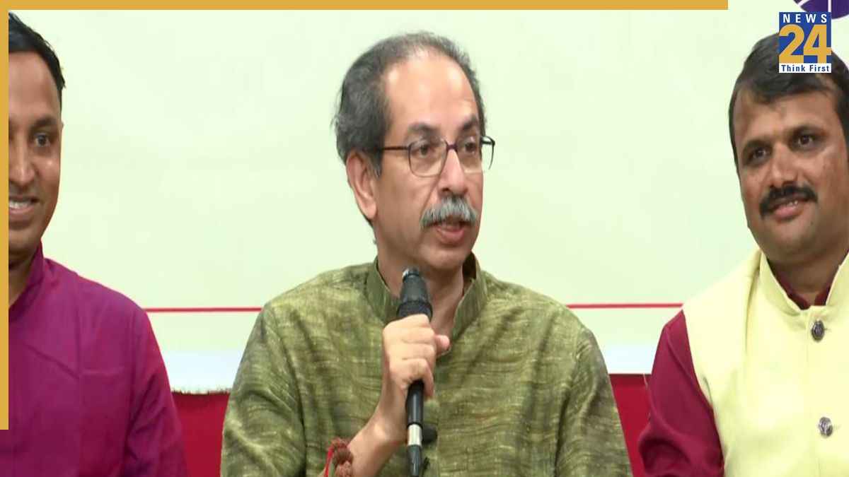'BJP करे तो प्यार हम करें तो लव जिहाद', पुणे में उद्धव ठाकरे का BJP पर तीखा हमला