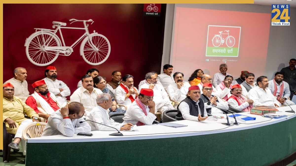 akhilesh yadav press confrence