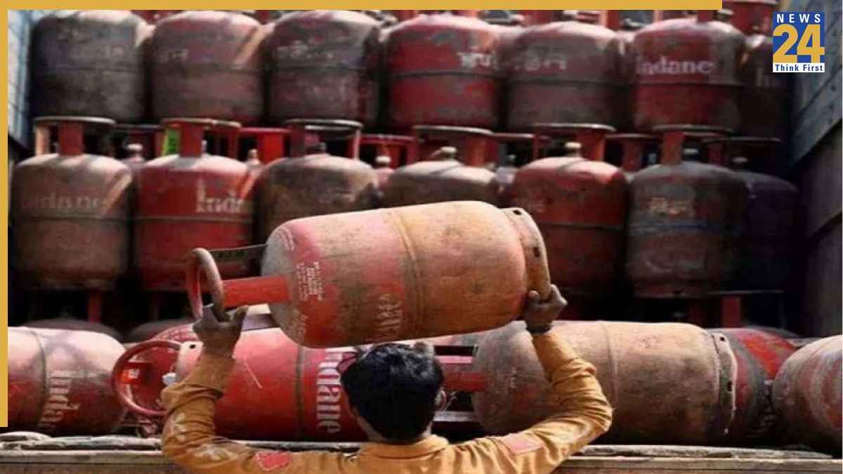 Free LPG cylinder: द‍िवाली पर इन लोगों को फ्री म‍िलेगा LPG स‍िलेंडर; जानें कैसे करें क्‍लेम