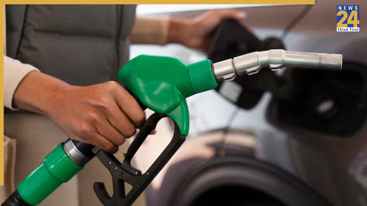 CNG Price Hike: दिवाली से पहले इस शहर में बढ़े सीएनजी के दाम, जाने अब कितने की मिलेगी एक किलो गैस