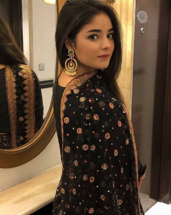Who Is zaira wasim, zaira wasim Husband, Who is zaira wasim husband-1-2-3-4-5-6-7