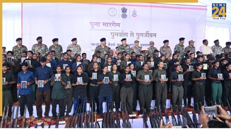 Raipur News, Raipur, Chhattisgarh, Chhattisgarh CM, CM Vishnu Dev Sai, Naxalite, surrender, रायपुर न्यूज, रायपुर, छत्तीसगढ़, छत्तीसगढ़ सीएम, सीएम विष्णु देव साय, नक्सली, आत्मसमर्पण