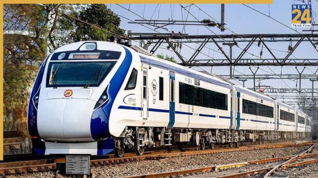 Chennai Egmore station, Chennai Railway staff, Vande Bharat train, train yard, neurosurgeon, चेन्नई एग्मोर स्टेशन, चेन्नई रेलवे कर्मचारी, वंदे भारत ट्रेन, ट्रेन यार्ड, न्यूरोसर्जन