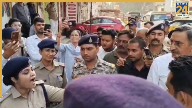 Gwalior News, Gwalior, Gwalior Police, Madhya Pradesh Police, DCP Hina Khan, Ambedkar Statue, Bar Association, ग्वालियर न्यूज, ग्वालियर, ग्वालियर पुलिस, मध्य प्रदेश पुलिस, डीसीपी हिना खांन, अंबेडकर प्रतिमा, बार एसोसिएशन