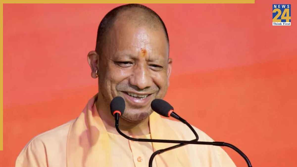 Lucknow News, Lucknow, CM Yogi Adityanath, Mafia Mukhtar Ansari, EWS flats, Hazratganj, Ground Plus Three Structure, लखनऊ न्यूज, लखनऊ, सीएम योगी आदित्यनाथ, माफिया मुख्तार अंसारी, ईडब्ल्यूएस फ्लैट, हजरतगंज, ग्राउंड प्लस थ्री स्ट्रक्चर