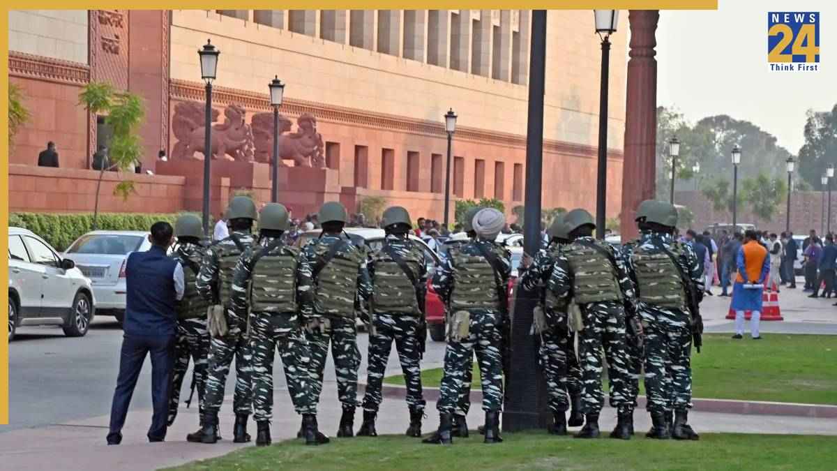 CISF की पोस्टिंग पॉलिसी में बदलाव, अब 3 नहीं 4 साल तक संसद की सुरक्षा में तैनात रहेंगे जवान