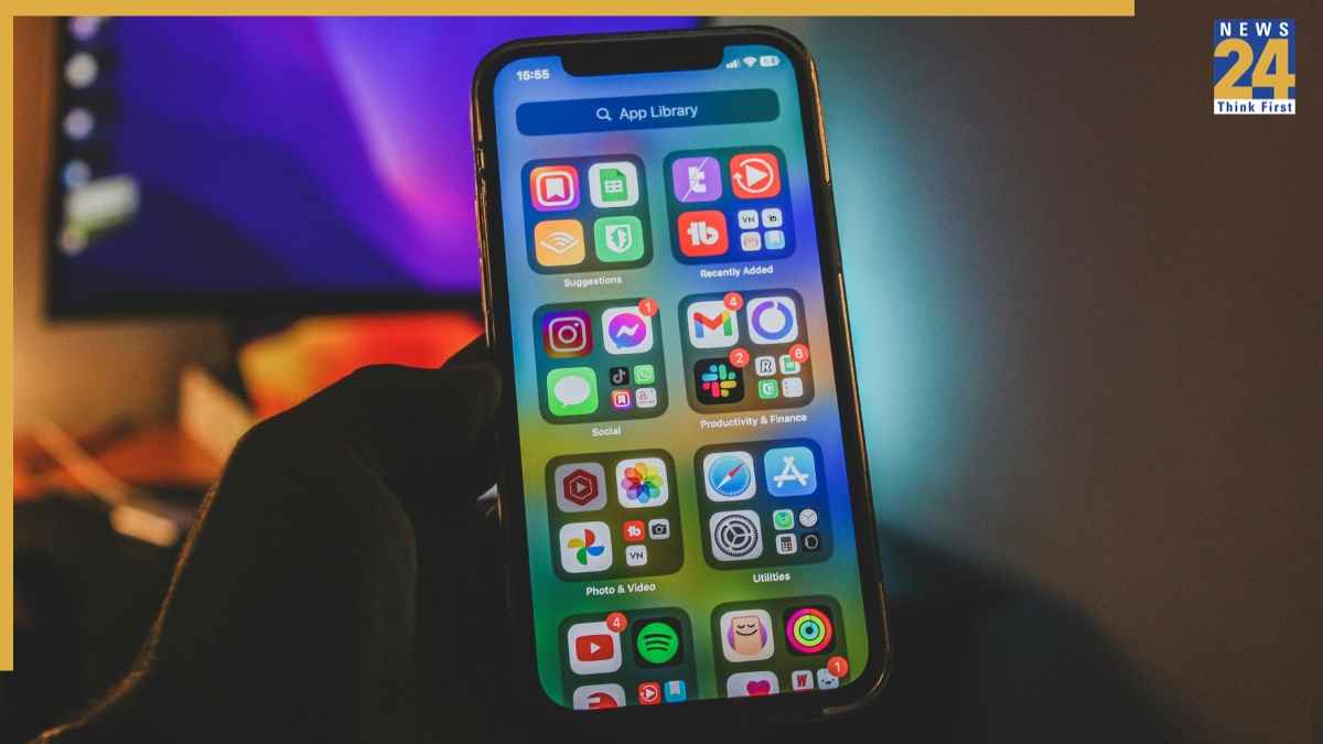 कितनी सेफ है फोन में इंस्टॉल ऐप? इससे डेटा चोरी का खतरा, ऐसे चेक करें मोबाइल Apps की सेफ्टी