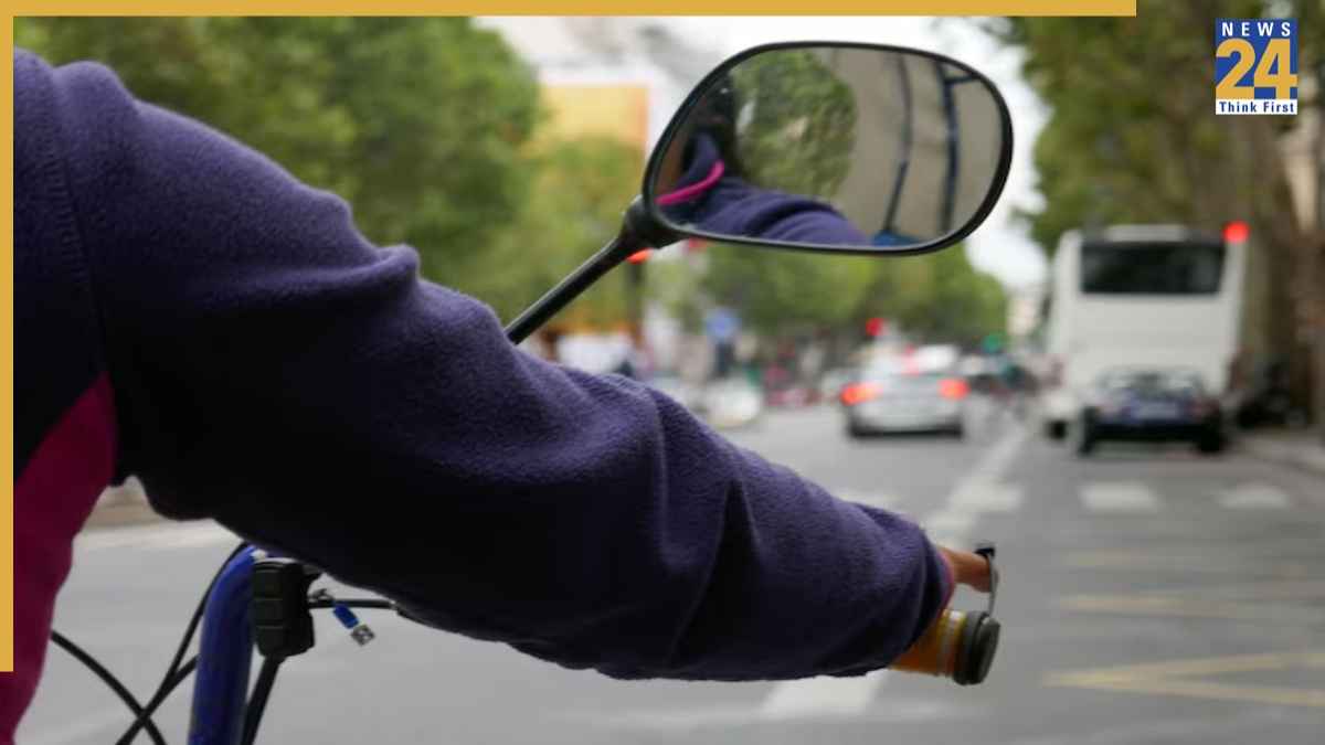 ऐसे सेट करें बाइक का रियर व्यू मिरर, एक छोटी गलती भी बन सकती है बड़े हादसे की वजह