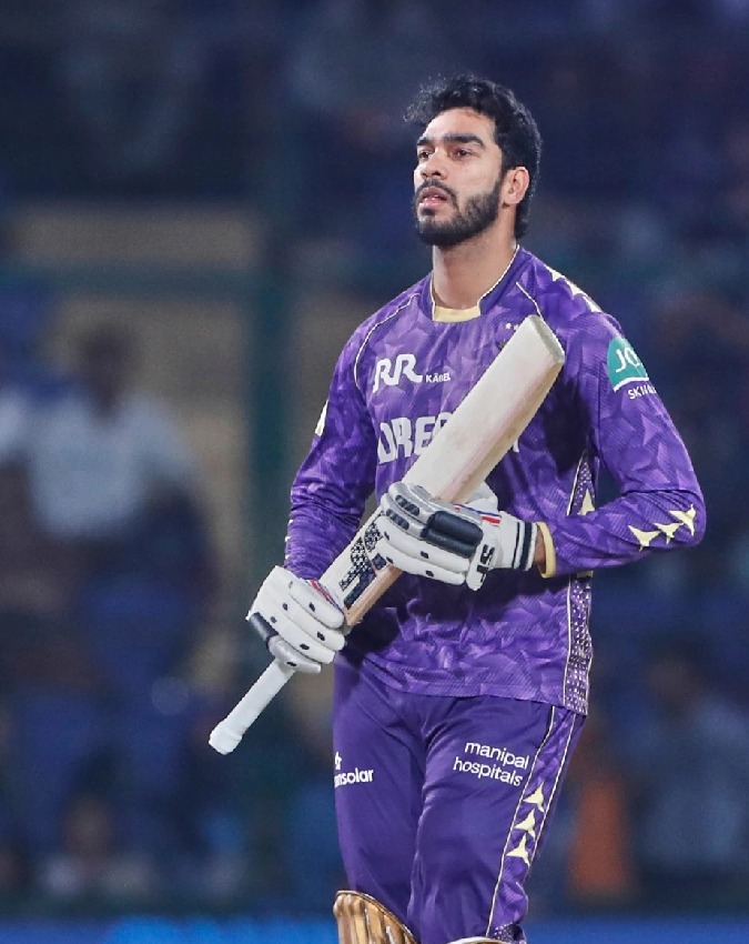 cameron green and venkatesh iyer cameron green and venkatesh iyer-1-2-3-4