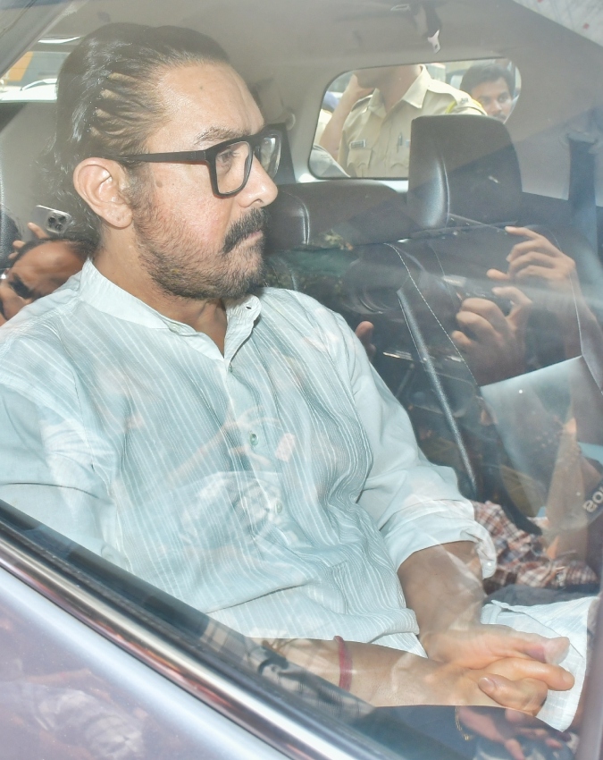 Dharmendra last rites Dharmendra last rites-1-2-3-4