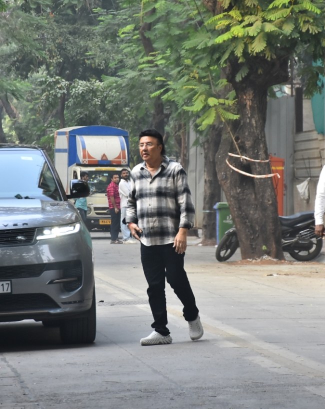 Dharmendra-1-2-3-4-5