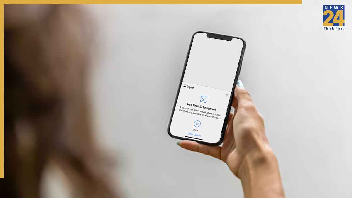 पासवर्ड को कहिए अलविदा! जानिए कैसे iPhone में सेट करें नया Passkey और पाएं फुल सिक्योरिटी