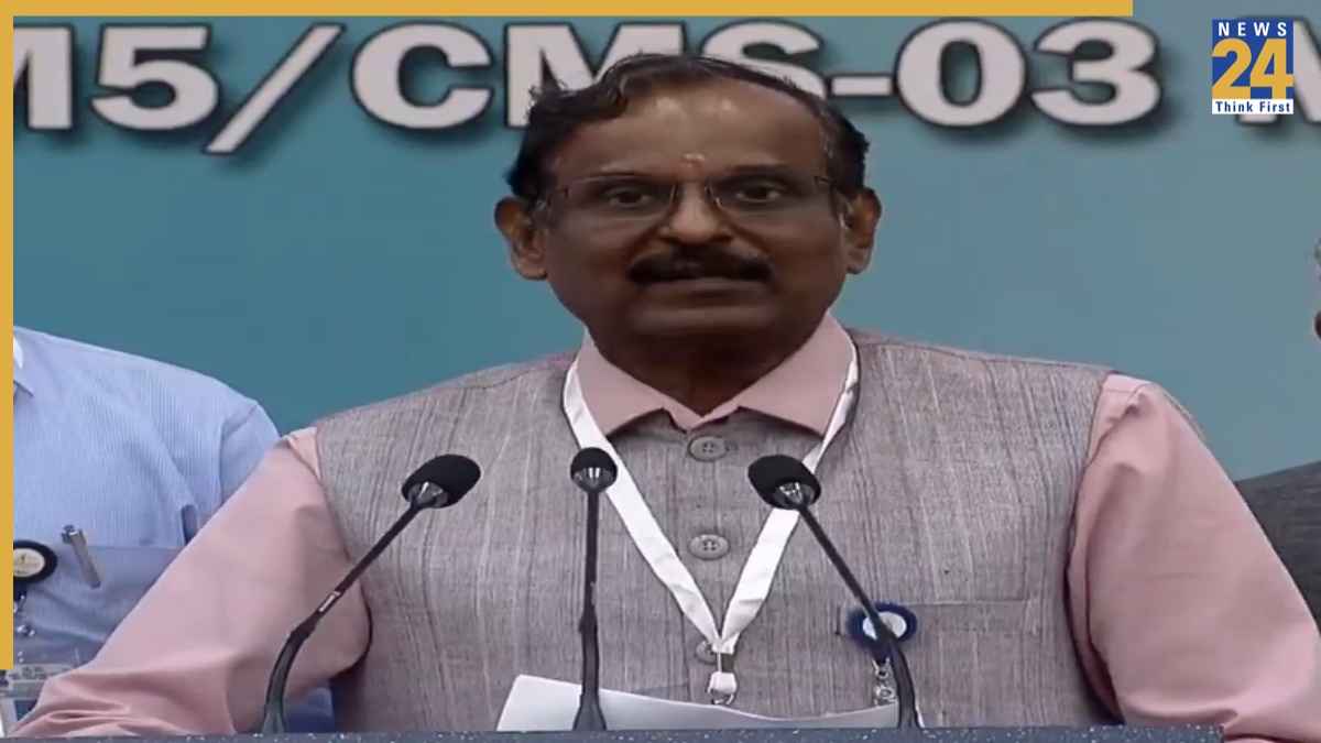 'हालात कठिन, विपरीत परिस्थितियां...', फिर भी कैसे सफल हुआ 'बाहुबली' कम्युनिकेशन सैटेलाइट का लॉन्च? ISRO चीफ ने बताया