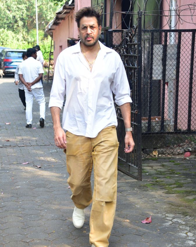 zarine khan (2) Zarine Khan Last Rites Photos-1-2-3-4-5