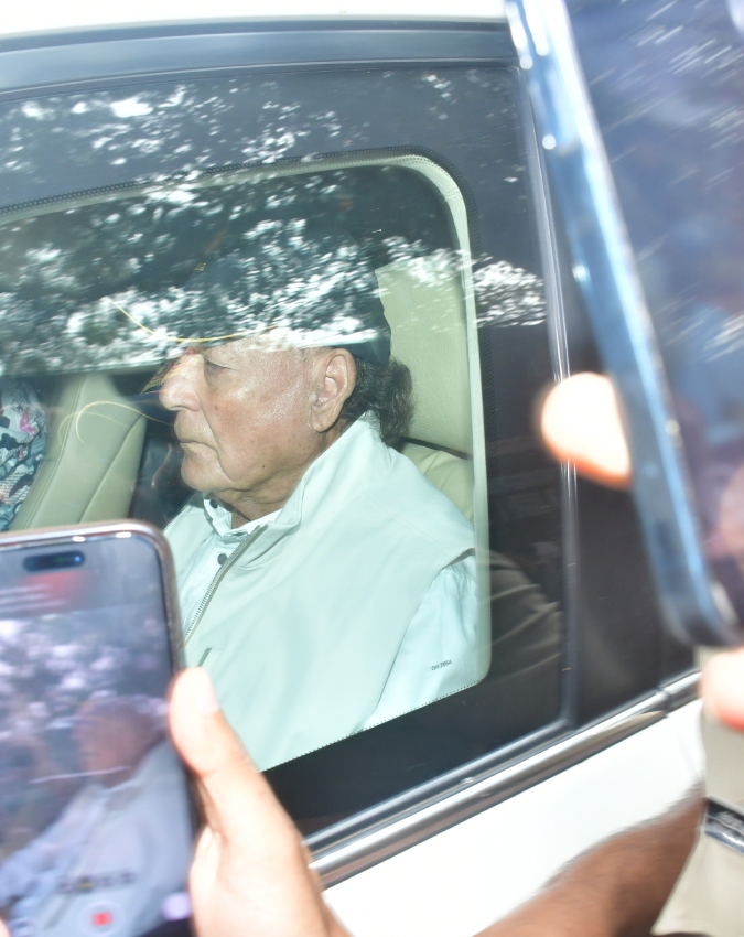 Dharmendra last rites Dharmendra last rites-1-2