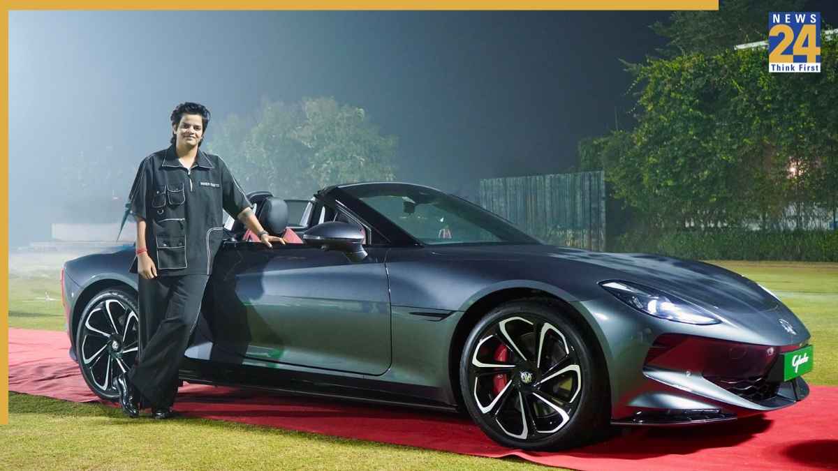 क्रिकेटर शैफाली वर्मा के कलेक्शन में शामिल हुई दुनिया की सबसे तेज इलेक्ट्रिक MG, इतनी है कीमत