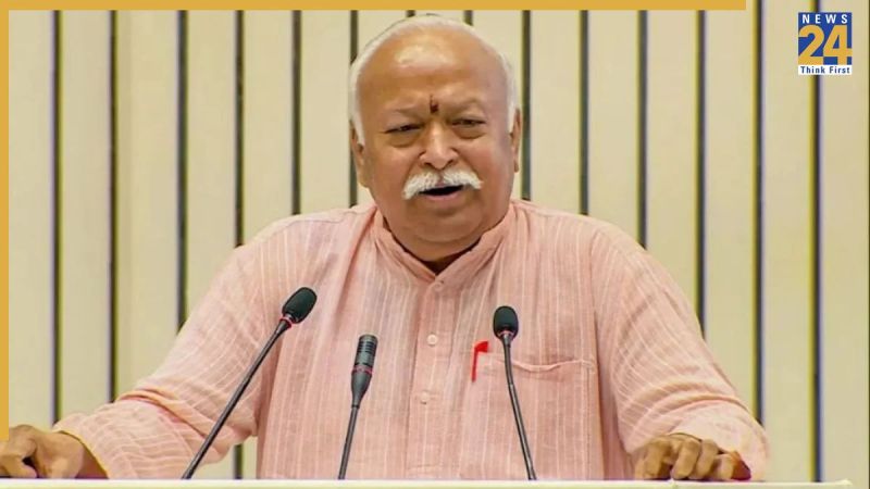 RSS, RSS chief, Mohan Bhagwat, Bengaluru, RSS visit, RSS organisation, Congress, Priyank Kharge, Mallikarjun Kharge, आरएसएस, आरएसएस प्रमुख, मोहन भागवत, बेंगलुरु, संघ की यात्रा, आरएसएस संगठन, कांग्रेस, प्रियांक खड़गे, मल्लिकार्जुन खड़गे