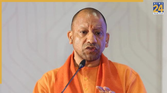 Lucknow News, Lucknow, UP News, Khadi Festival, Uttar Pradesh, UP CM, Yogi Adityanath, CM Yogi, लखनऊ न्यूज, लखनऊ, यूपी न्यूज, उत्तर प्रदेश, यूपी सीएम, योगी आदित्यनाथ, सीएम योगी, खादी महोत्सव
