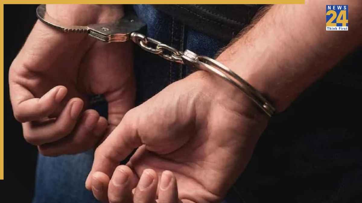 पटना एयरपोर्ट पर 'स्पेशल 26', 2 फर्जी CBI अधिकारी गिरफ्तार, पं. बंगाल से मिली थी ट्रेनिंग