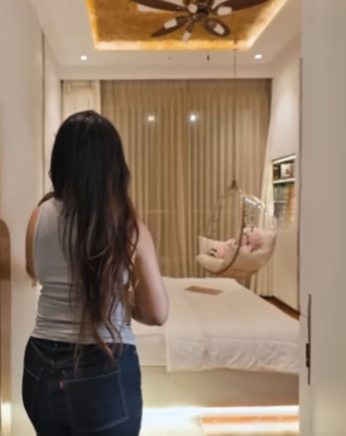 Ashnoor Kaur House Tour Inside Photos-1-2