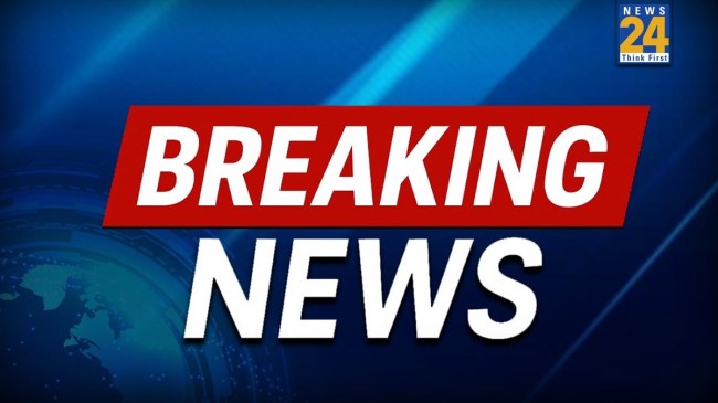 HD Deve Gowda Wife Chennamma Death: देश के पूर्व प्रधानमंत्री एचडी देवेगौड़ा की पत्नी चन्नम्मा का शनिवार को 85 वर्ष की आयु में निधन हो गया. सांस लेने में तकलीफ के बाद उन्हें 15 जुलाई से बेंगलुरु के मणिपाल अस्पताल के आईसीयू (ICU) में भर्ती कराया गया था.