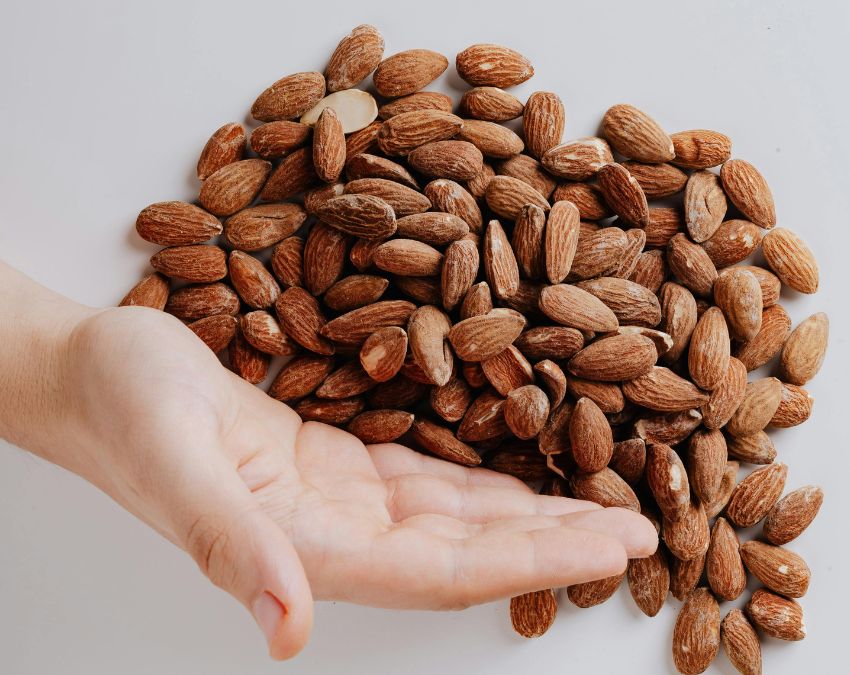 Badam Khane Ke Fayde Badam Khane Ke Fayde-1-2-3-4-5