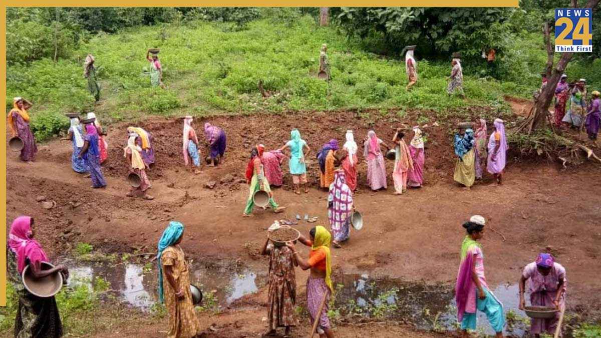 मनरेगा की जगह नए बिल की तैयारी में सरकार, जानिए- कैसा होगा ये पुराने वाले से अलग