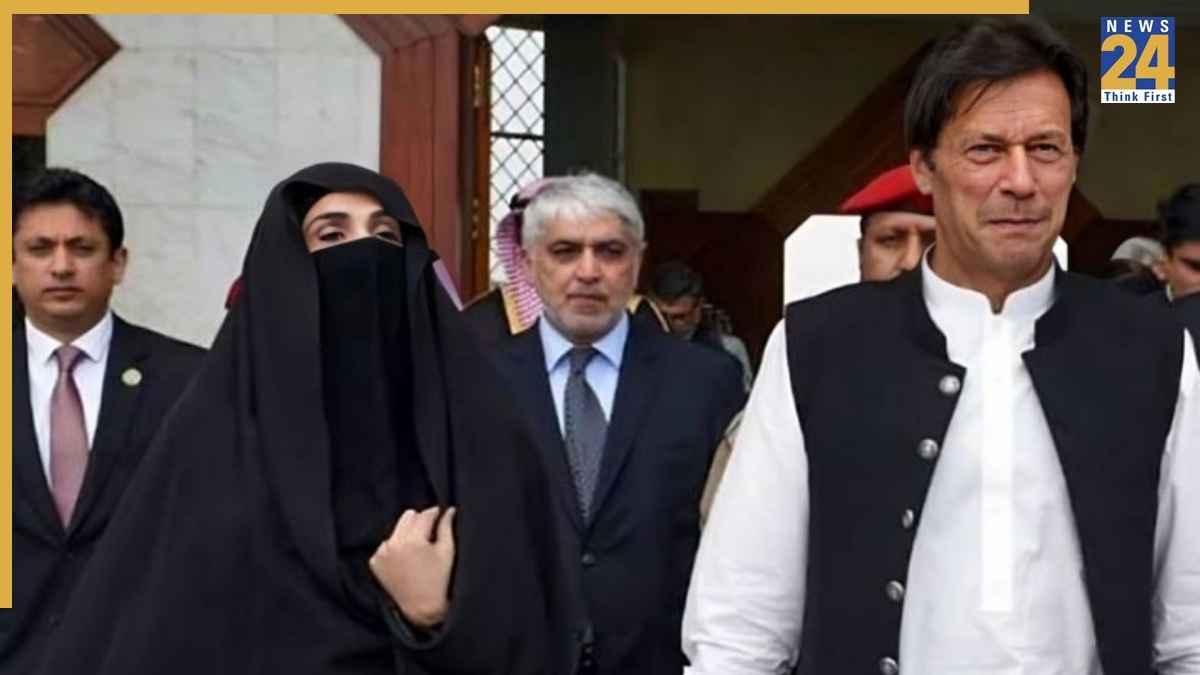 PM Imran Khan and Bushra Bibi PM Imran Khan and Bushra Bibi