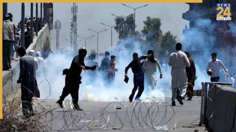 Pakistan Clash Pakistan Clash