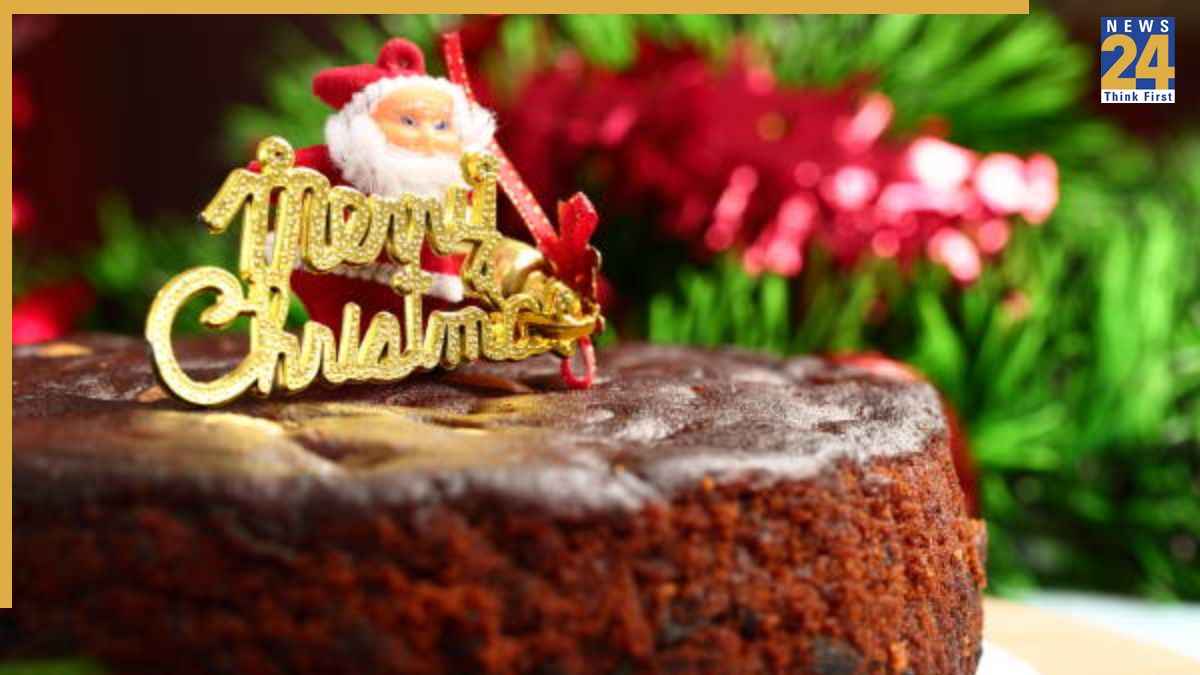 Christmas Day पर प्लम केक कैसे बनाएं? यहां जानिए प्लम केक में कौन-कौन सी सामग्री इस्तेमाल की जाती है