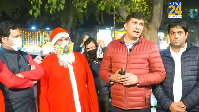Santa Claus Skit On Delhi Pollution