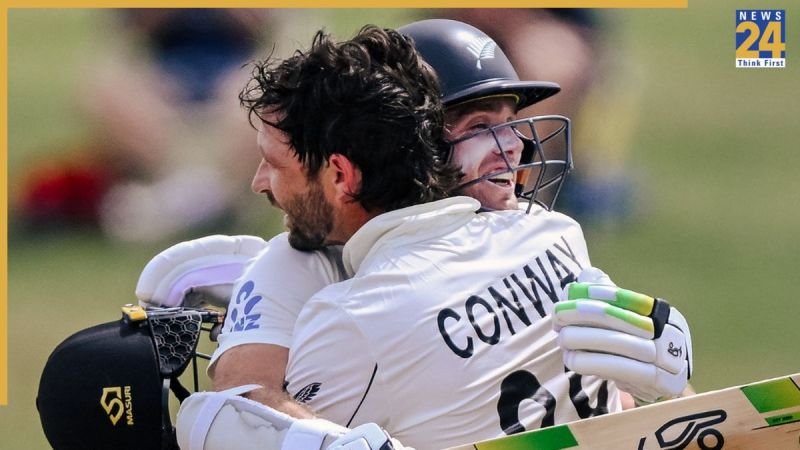 Tom Latham & Devon Conway