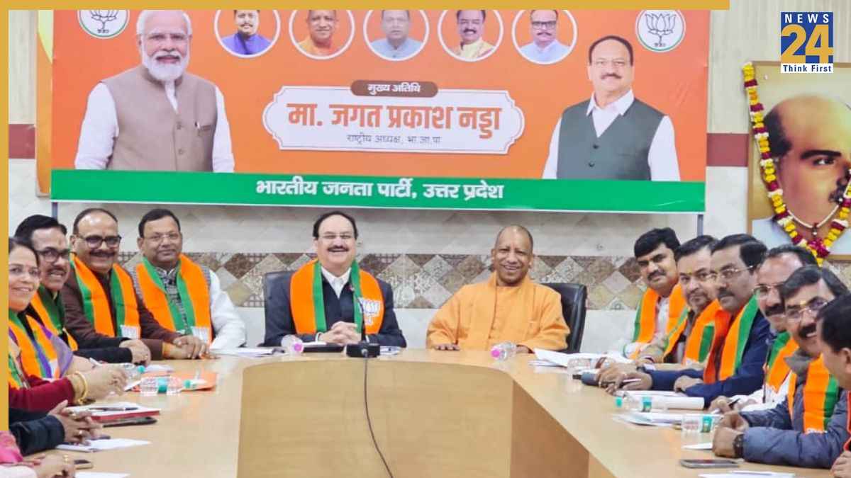 लखनऊ में भाजपा की बैठक: जे.पी. नड्डा के नेतृत्व में पार्टी कार्यों और जनकल्याण पर चर्चा
