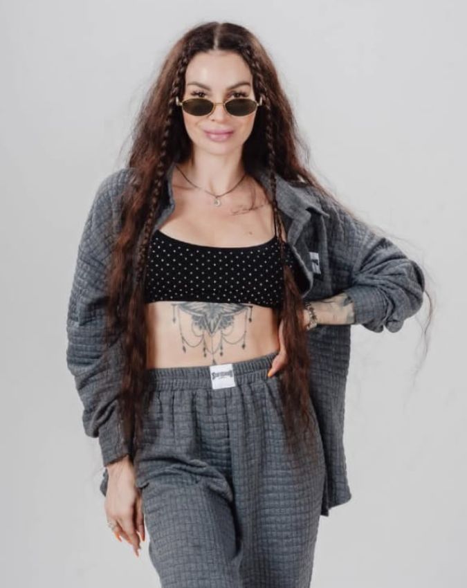 कौन है बेली डांसर क्रिस्टिना शेख?-1-2-3-4-5-6