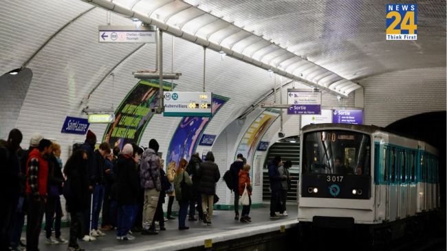 Women attacked in Paris