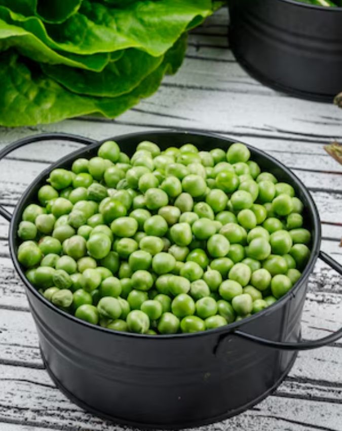 डाइट में जरूर शामिल करें हरी मटर . Image Source Freepik -1-2-3-4-5-6