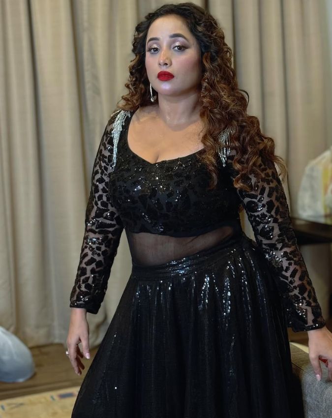 Rani Chatterjee With Mystery Man Rani Chatterjee With Mystery Man-1-2-3-4-5-6