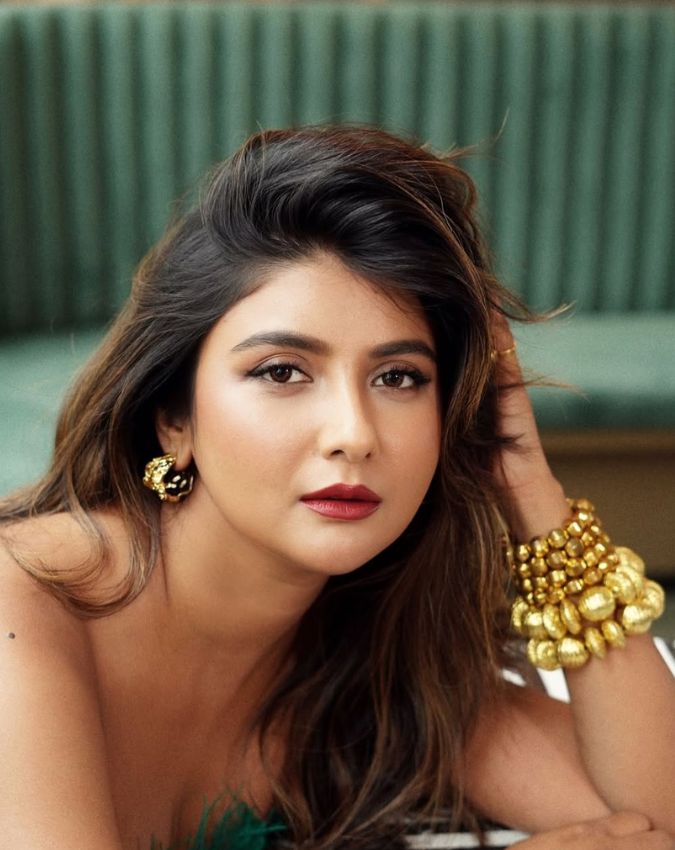 Parno Mittra Kaun hain-1-2-3-4-5-6-7-8