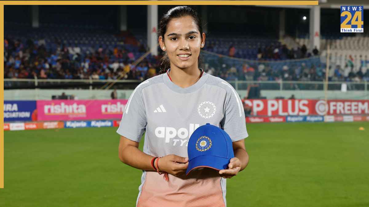 चंबल इलाके से निकलकर टीम इंडिया में कैसे पहुंचीं वैष्णवी शर्मा? पापा ने कुंडली देखकर पहले कर लिया था फैसला