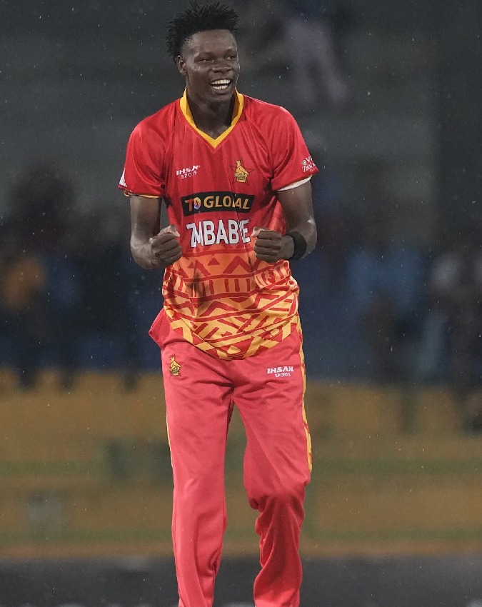 Kuldeep Yadav and Jasprit Bumrah-1-2-3